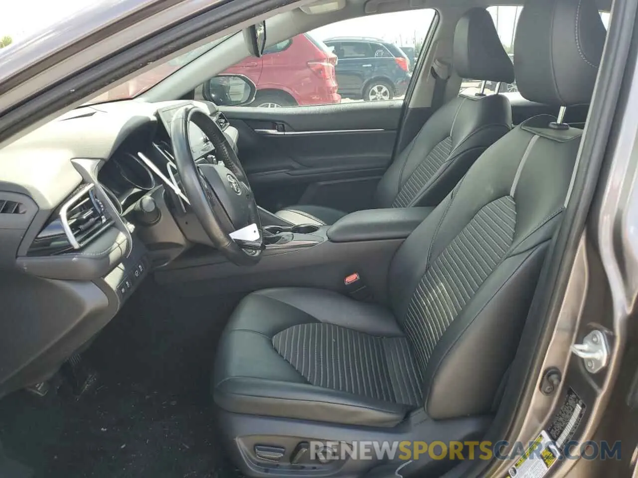 7 Photograph of a damaged car 4T1T11AK3MU605964 TOYOTA CAMRY 2021