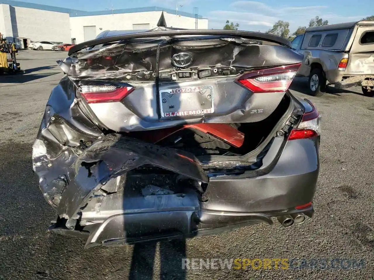 6 Photograph of a damaged car 4T1T11AK4MU423402 TOYOTA CAMRY 2021