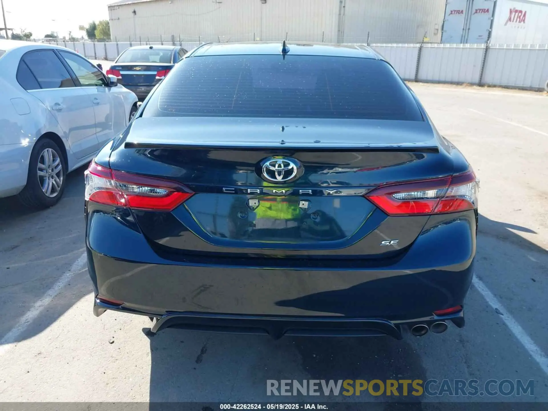 16 Photograph of a damaged car 4T1T11AK4MU429538 TOYOTA CAMRY 2021