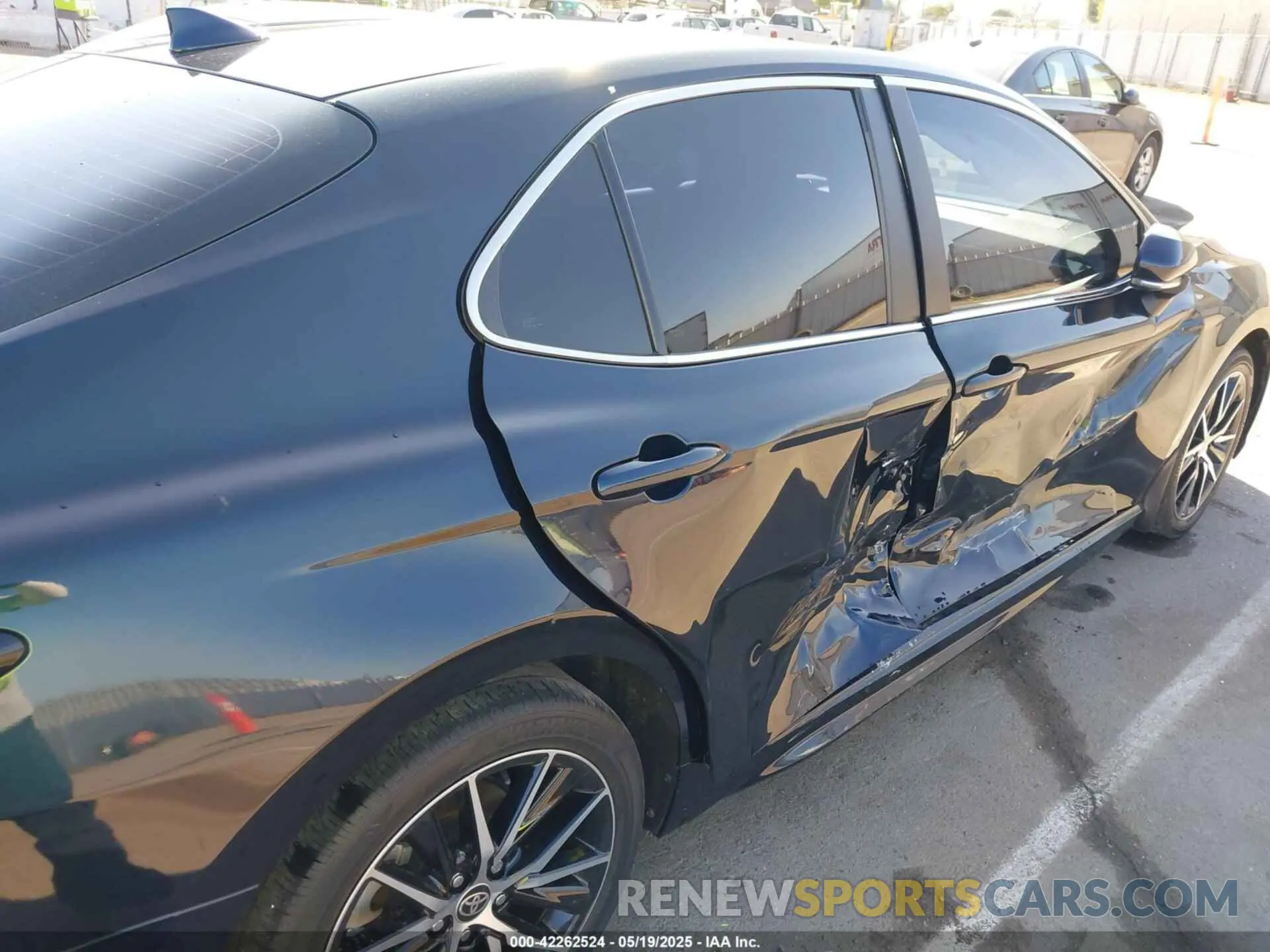 17 Photograph of a damaged car 4T1T11AK4MU429538 TOYOTA CAMRY 2021