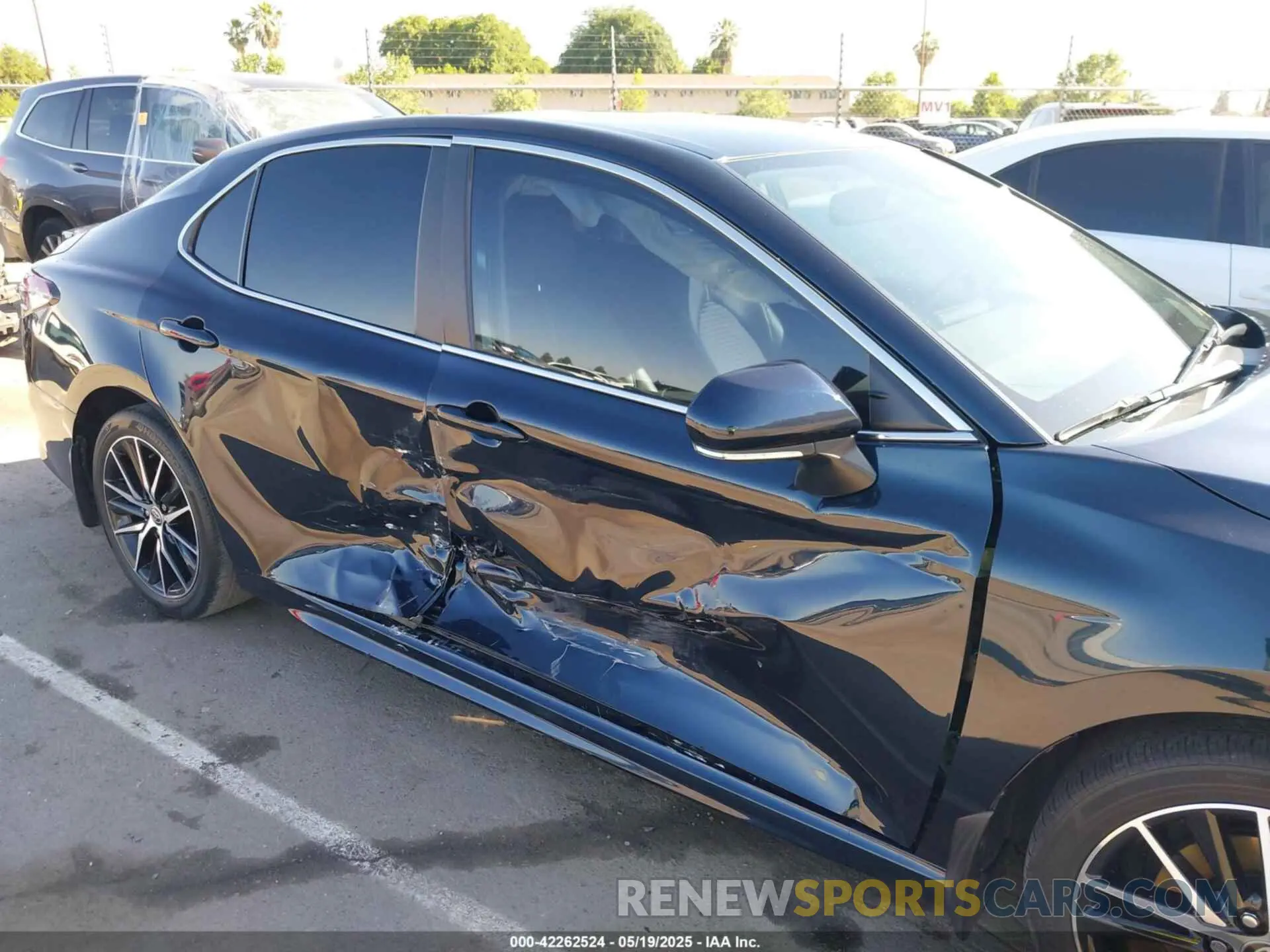 6 Photograph of a damaged car 4T1T11AK4MU429538 TOYOTA CAMRY 2021