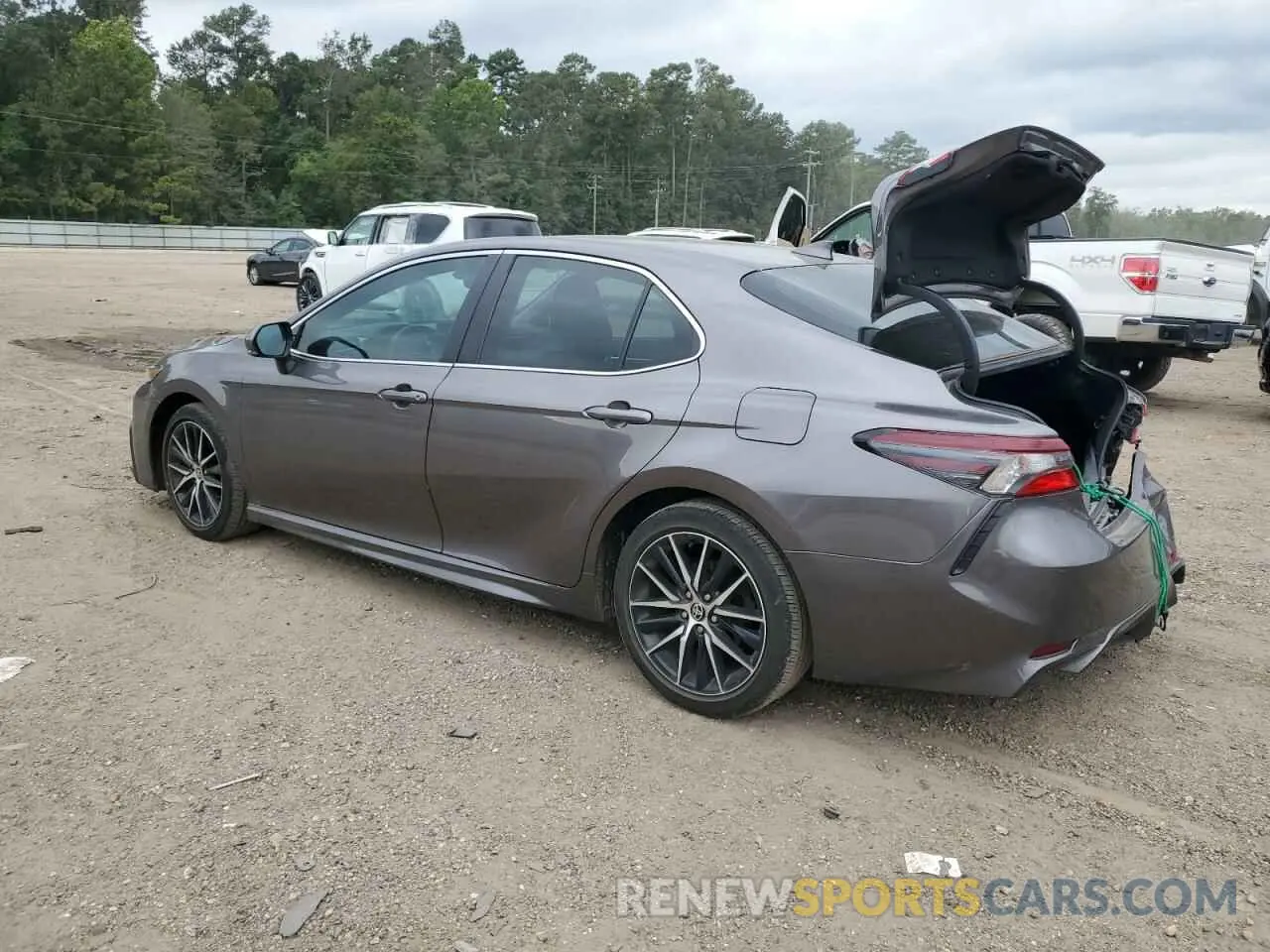 2 Photograph of a damaged car 4T1T11AK4MU440121 TOYOTA CAMRY 2021