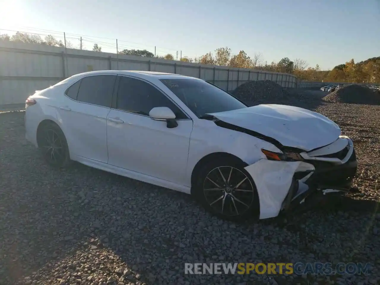 4 Photograph of a damaged car 4T1T11AK4MU567001 TOYOTA CAMRY 2021