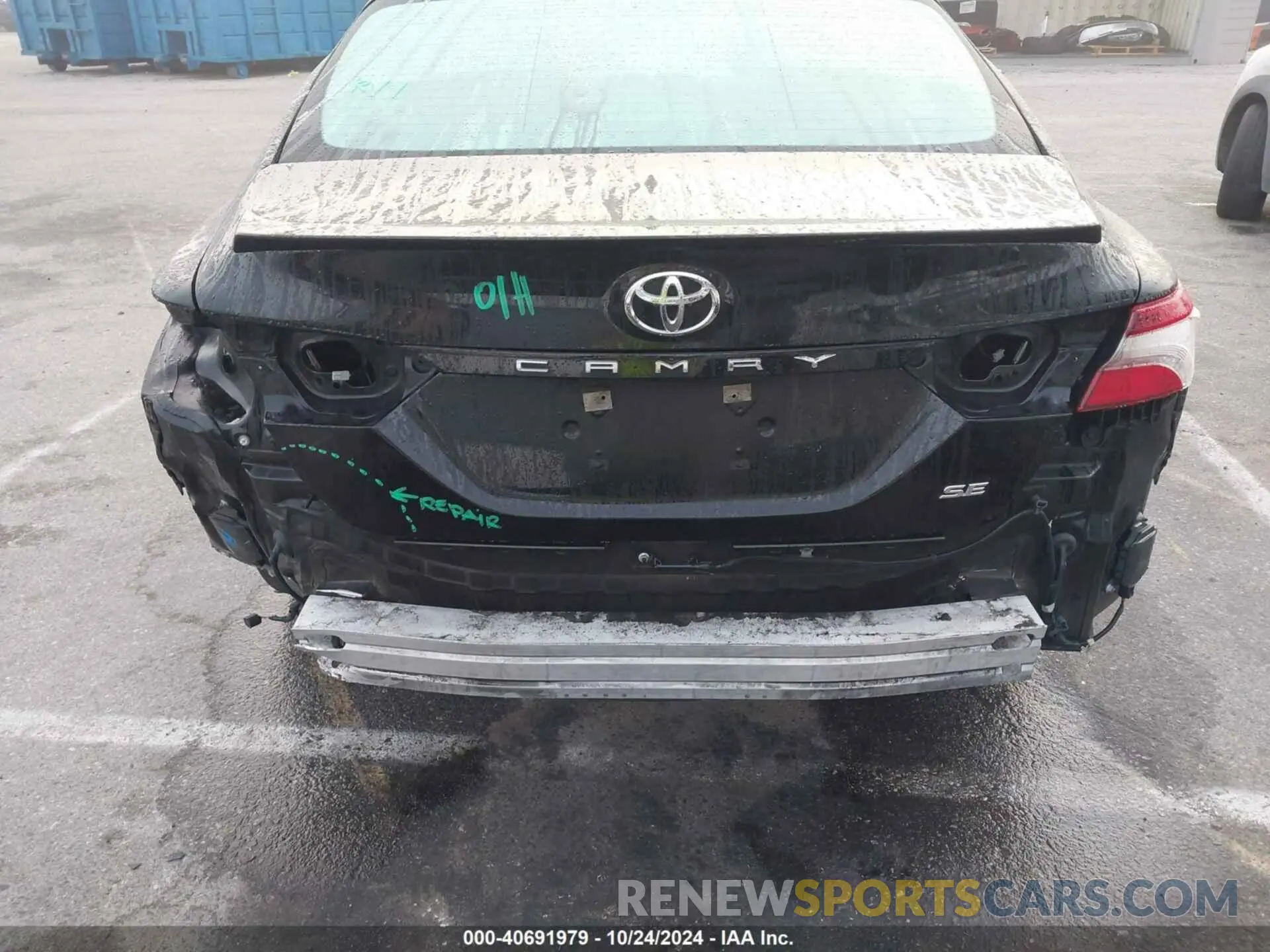 17 Photograph of a damaged car 4T1T11AK5MU481129 TOYOTA CAMRY 2021