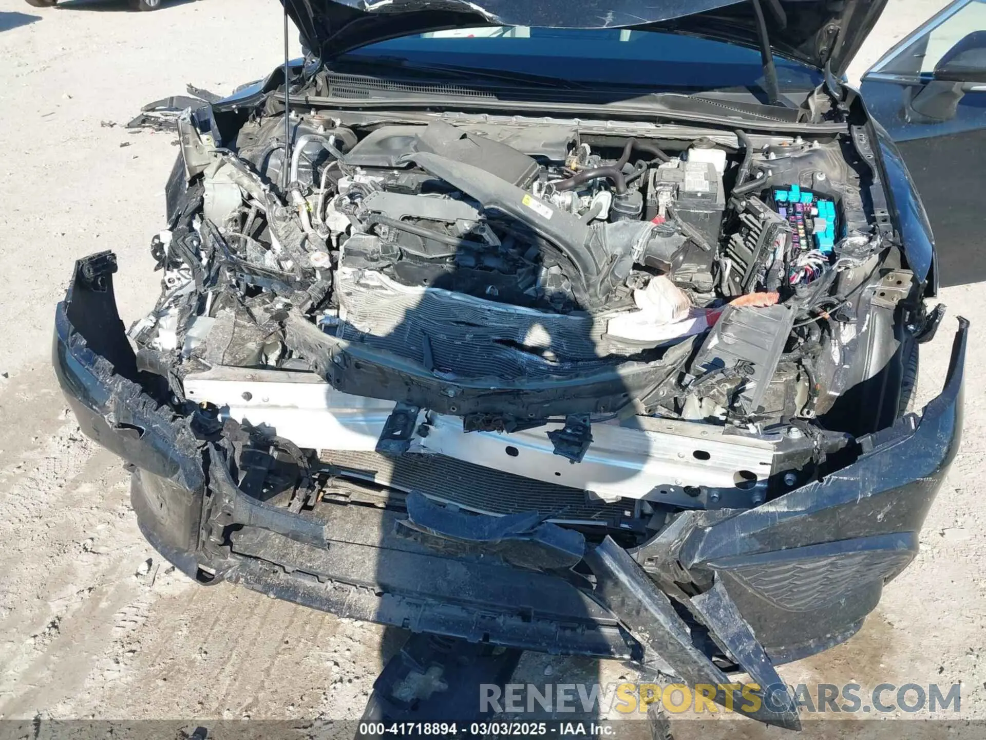 6 Photograph of a damaged car 4T1T11AK6MU402597 TOYOTA CAMRY 2021