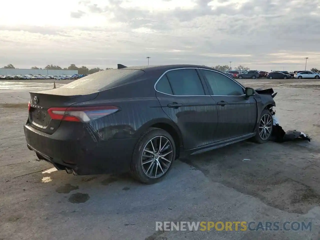 3 Photograph of a damaged car 4T1T11AK6MU425796 TOYOTA CAMRY 2021