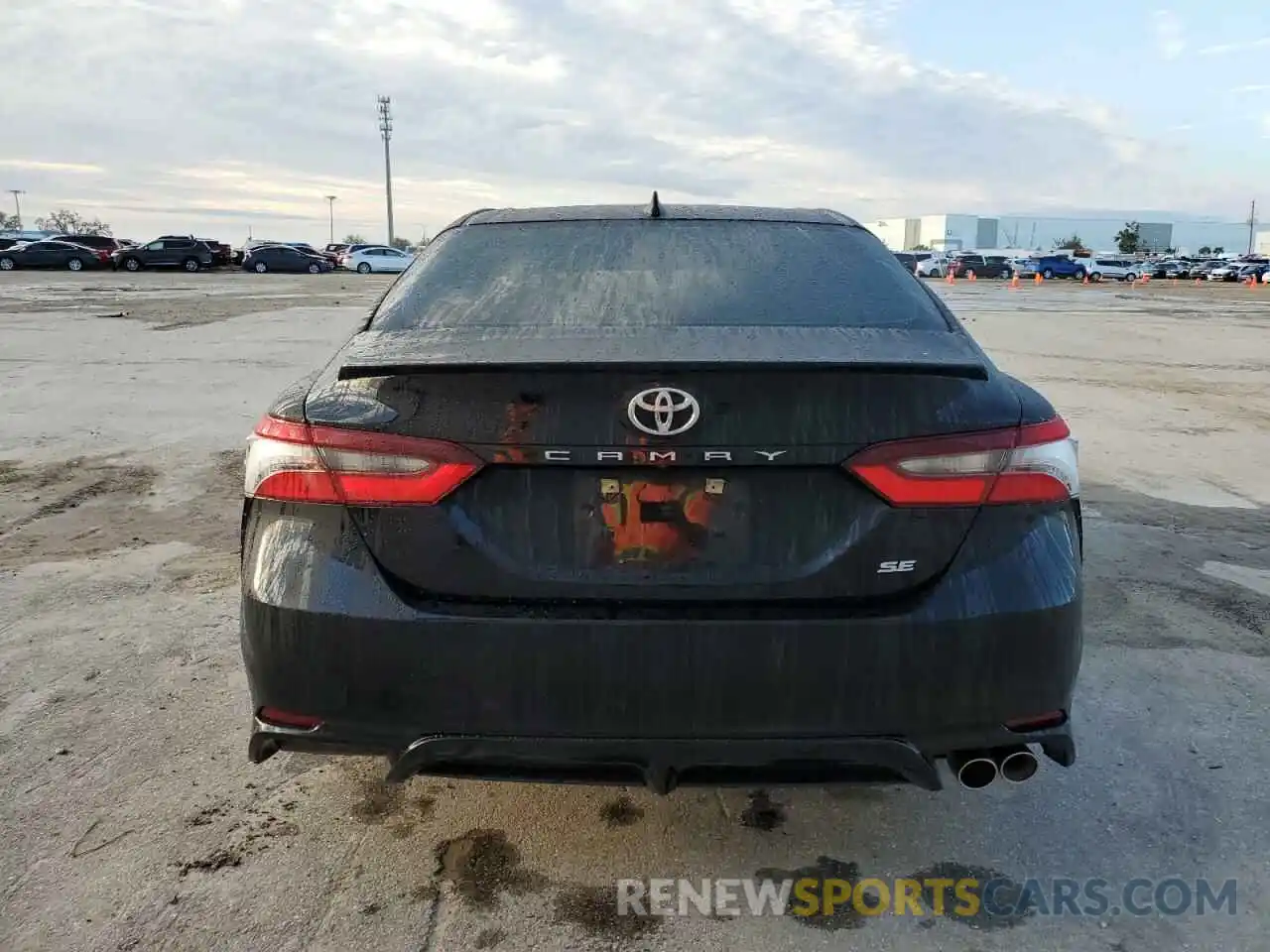 6 Photograph of a damaged car 4T1T11AK6MU425796 TOYOTA CAMRY 2021