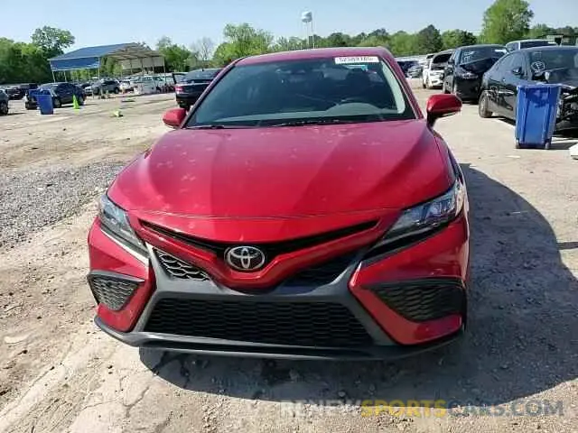 11 Photograph of a damaged car 4T1T11AK6MU457566 TOYOTA CAMRY 2021