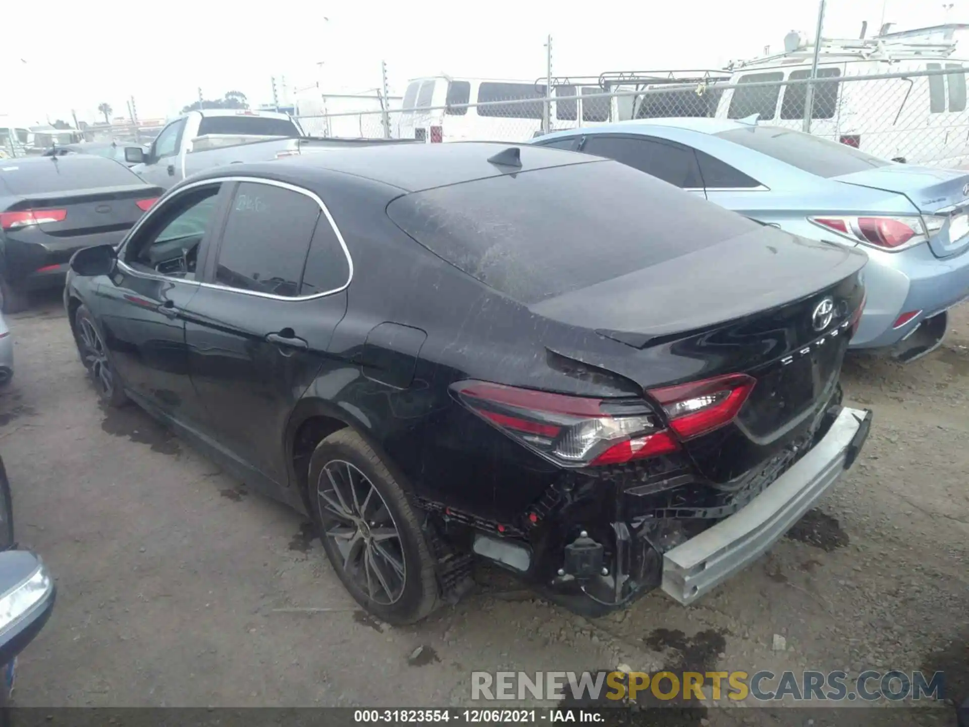 3 Photograph of a damaged car 4T1T11AK6MU513313 TOYOTA CAMRY 2021