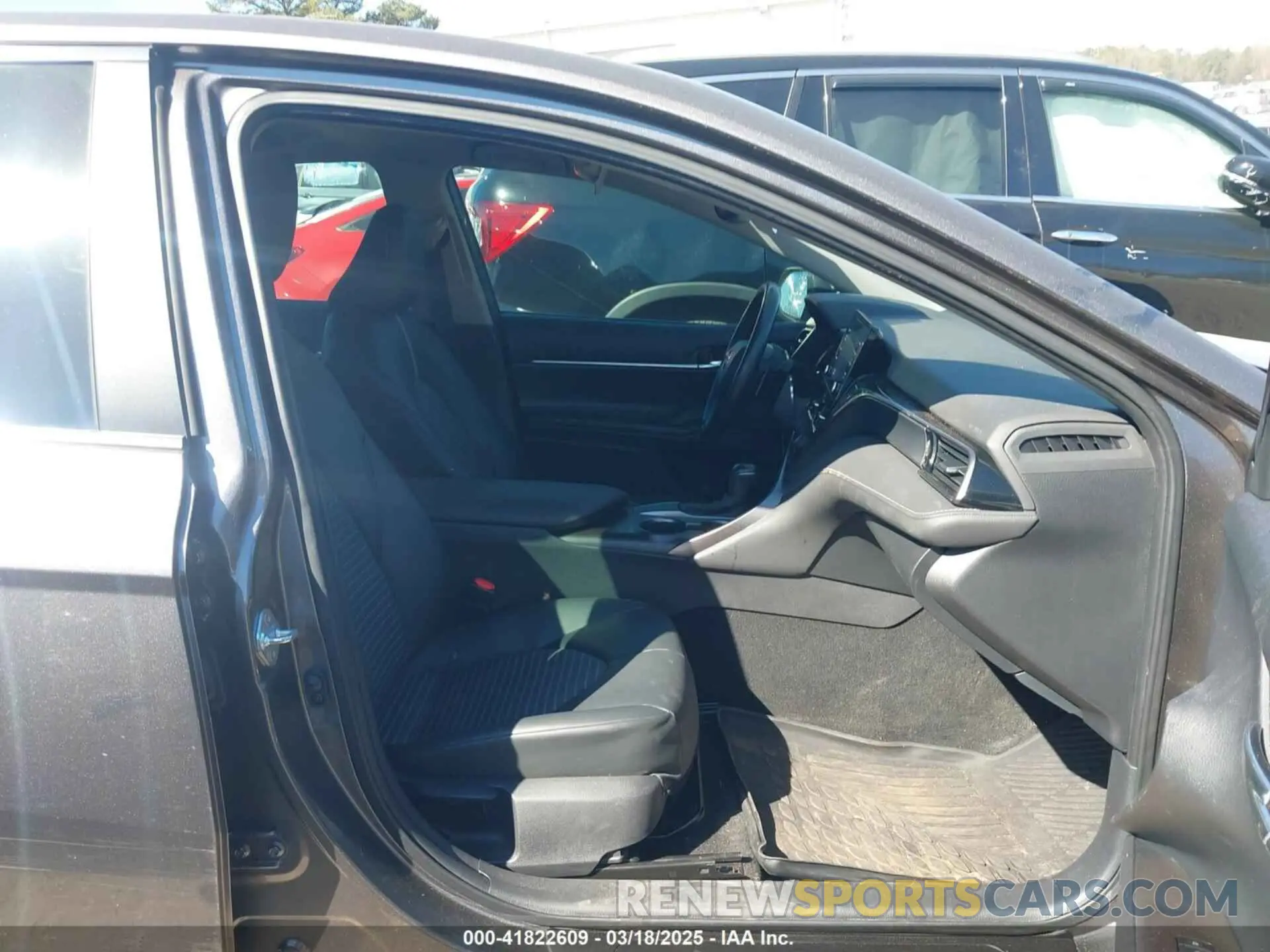 5 Photograph of a damaged car 4T1T11AK6MU562091 TOYOTA CAMRY 2021