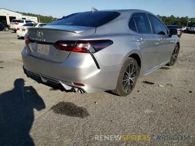 4 Photograph of a damaged car 4T1T11AK6MU570904 TOYOTA CAMRY 2021