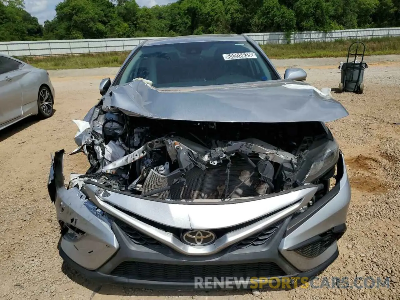 5 Photograph of a damaged car 4T1T11AK6MU589811 TOYOTA CAMRY 2021