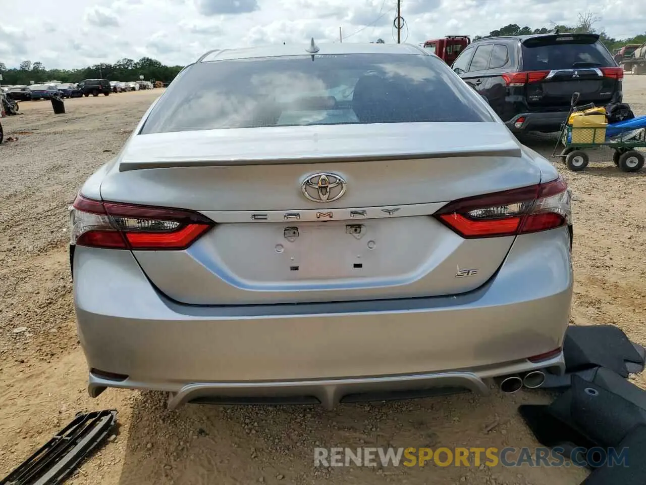 6 Photograph of a damaged car 4T1T11AK6MU589811 TOYOTA CAMRY 2021