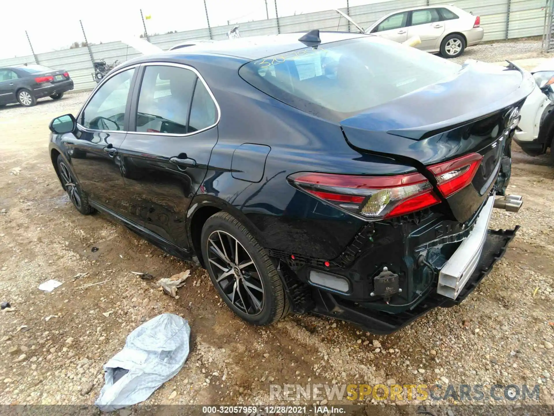 3 Photograph of a damaged car 4T1T11AK6MU594670 TOYOTA CAMRY 2021