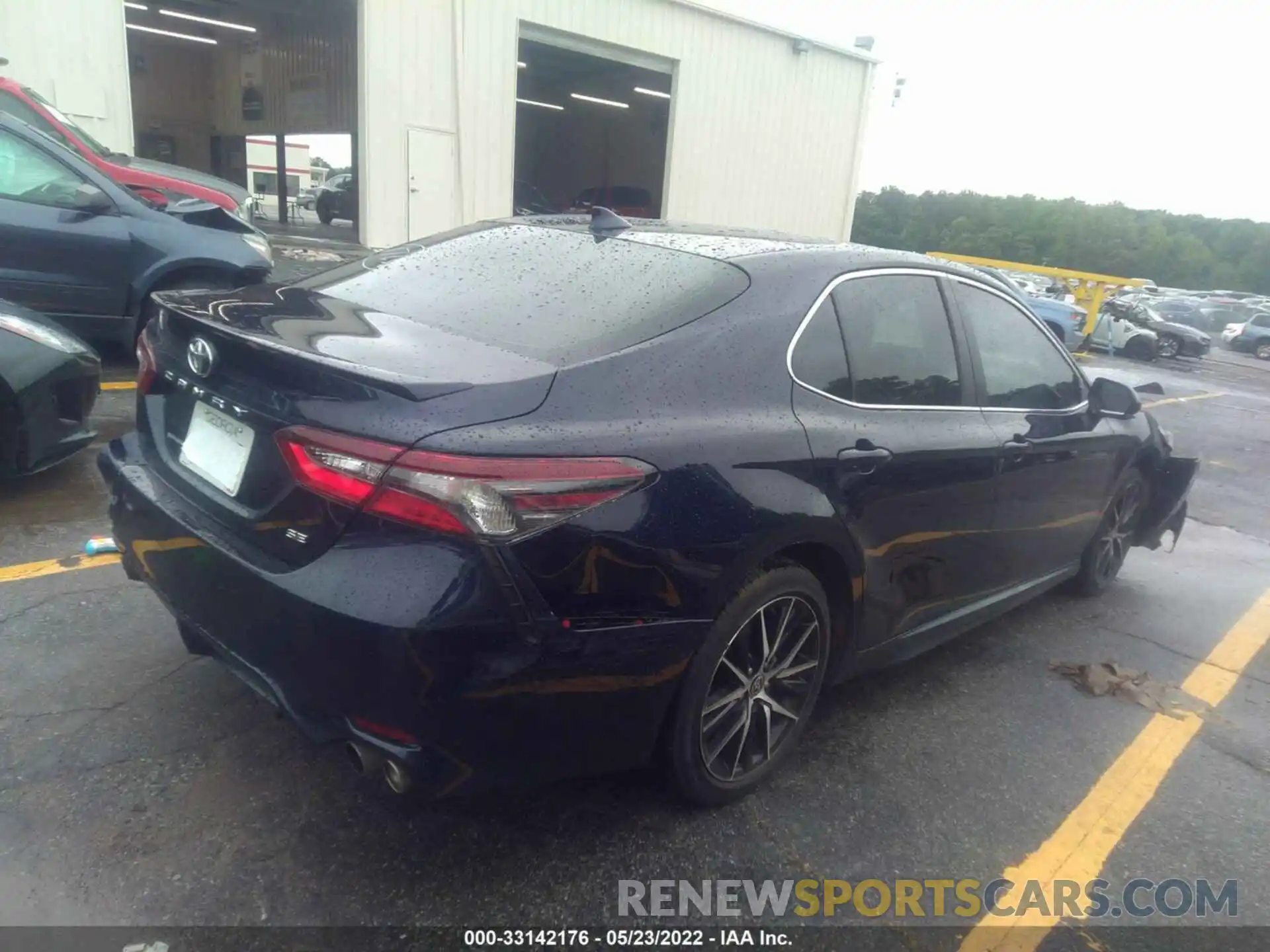 4 Photograph of a damaged car 4T1T11AK7MU469693 TOYOTA CAMRY 2021