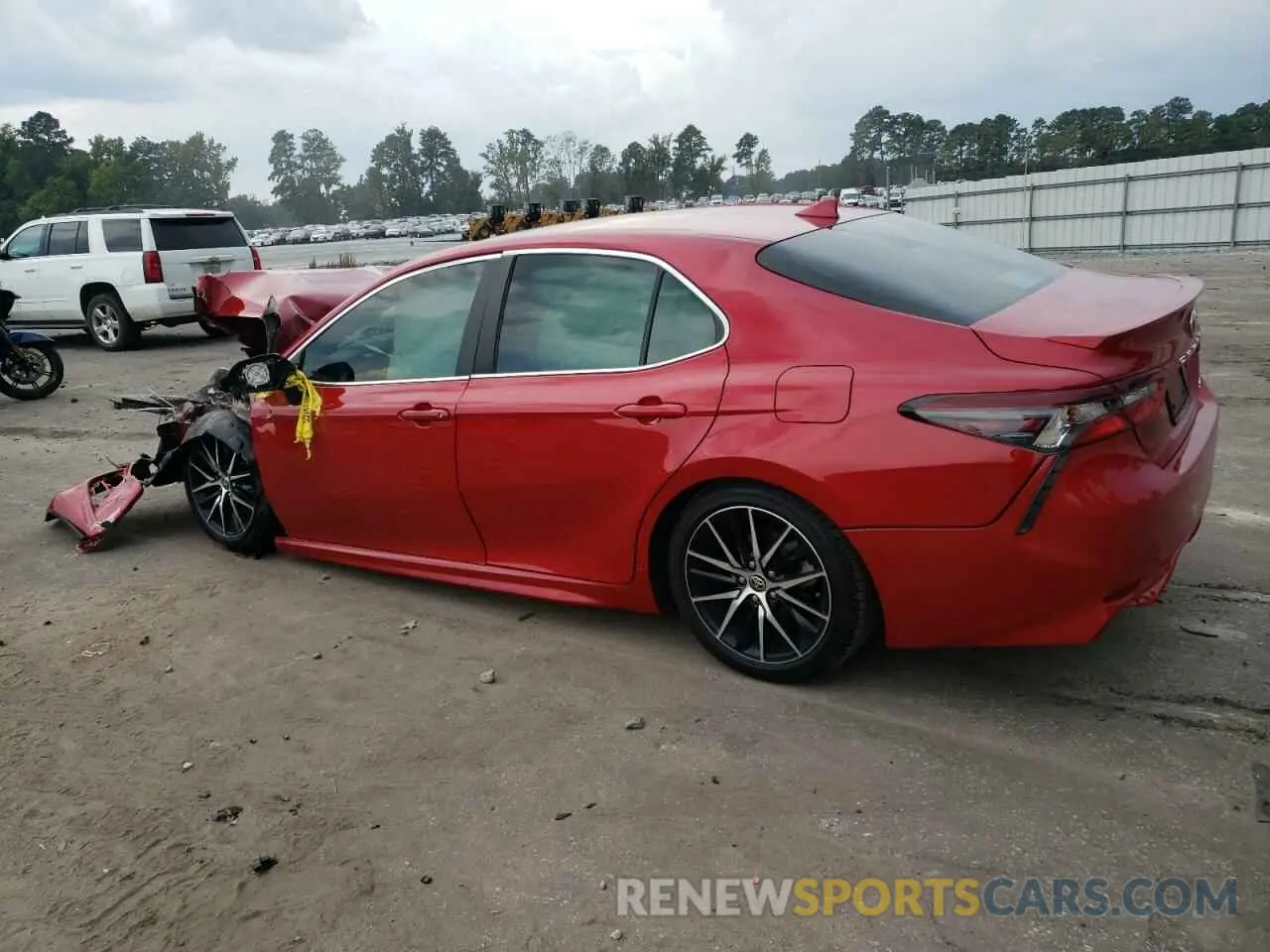 2 Photograph of a damaged car 4T1T11AK7MU490320 TOYOTA CAMRY 2021