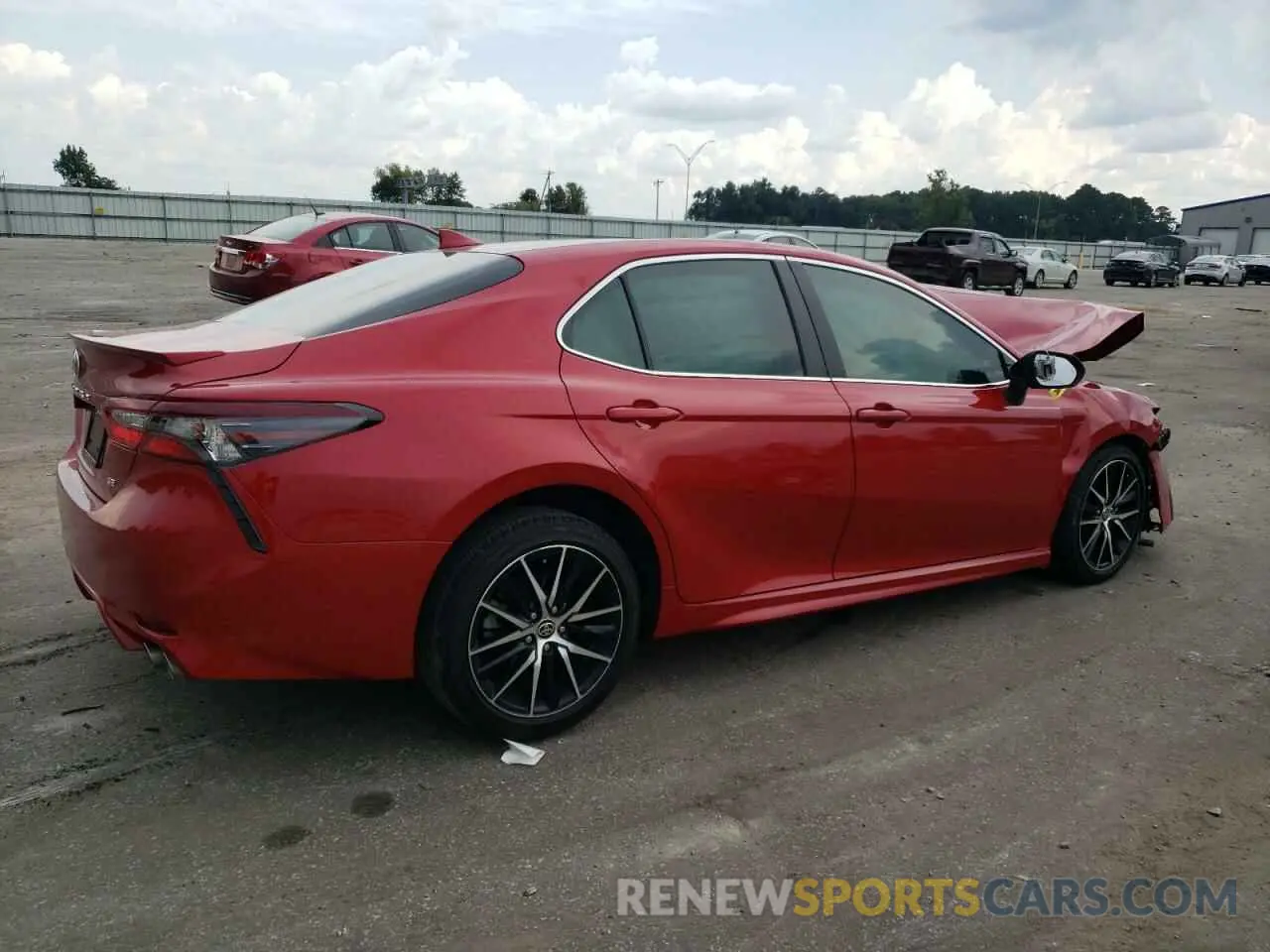 3 Photograph of a damaged car 4T1T11AK7MU490320 TOYOTA CAMRY 2021