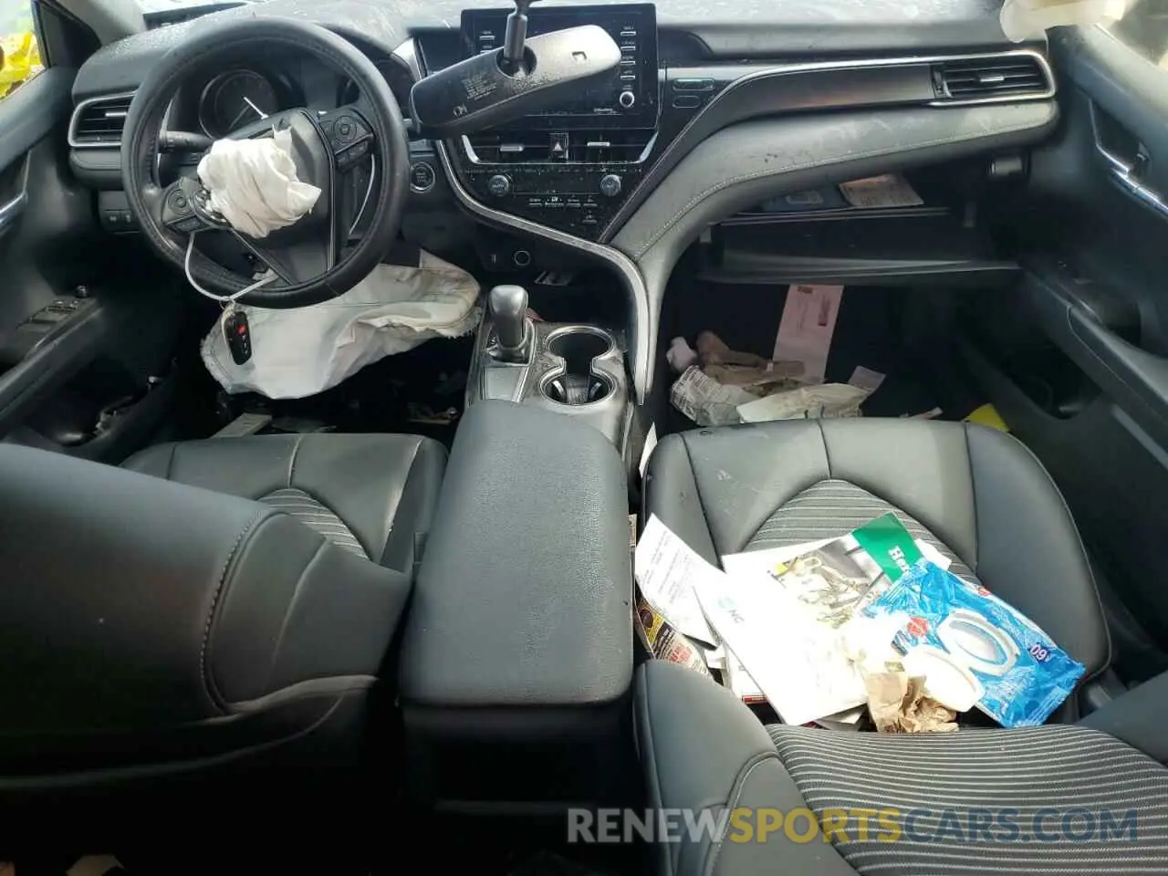 8 Photograph of a damaged car 4T1T11AK7MU490320 TOYOTA CAMRY 2021
