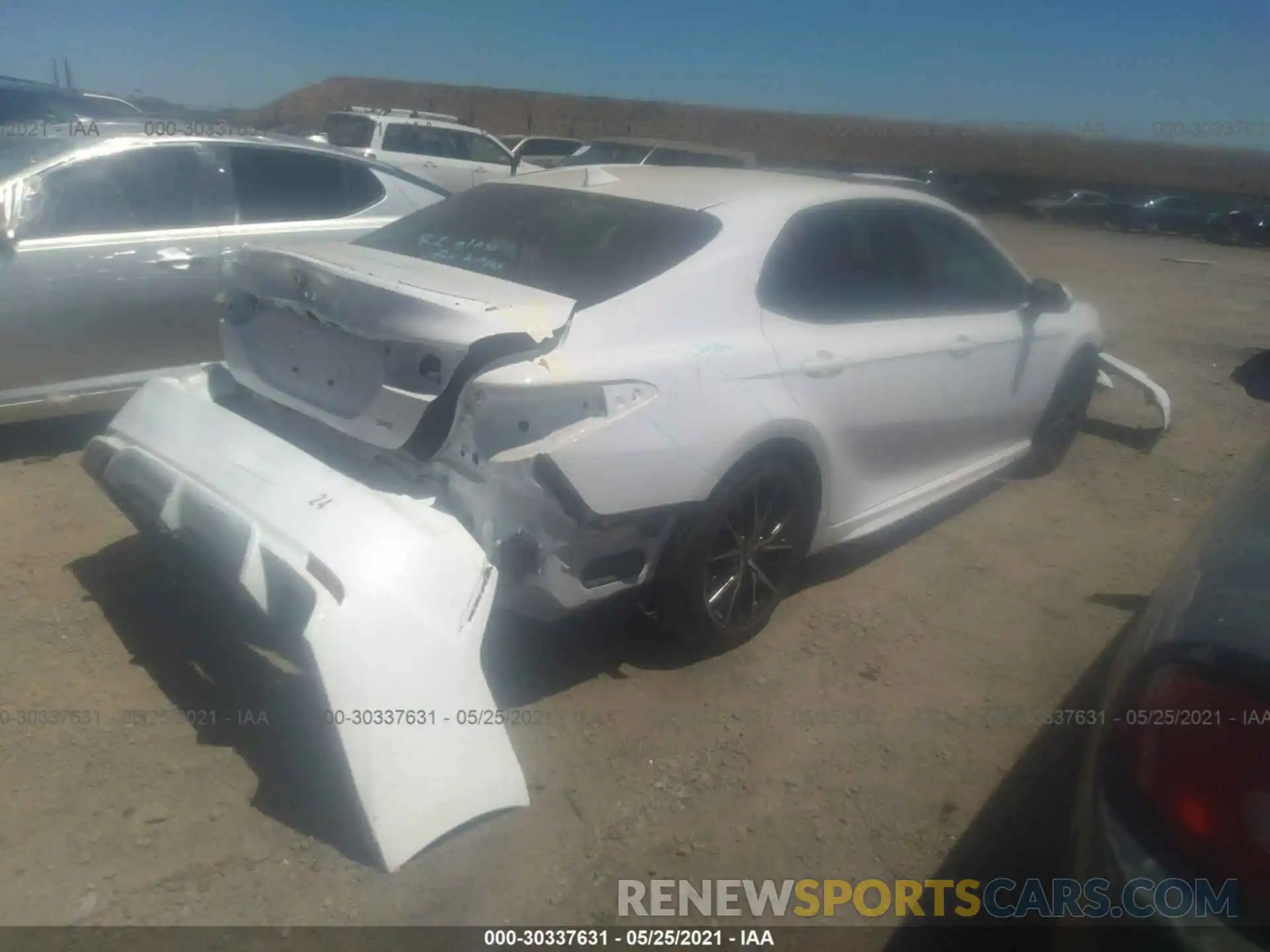 4 Photograph of a damaged car 4T1T11AK7MU512560 TOYOTA CAMRY 2021