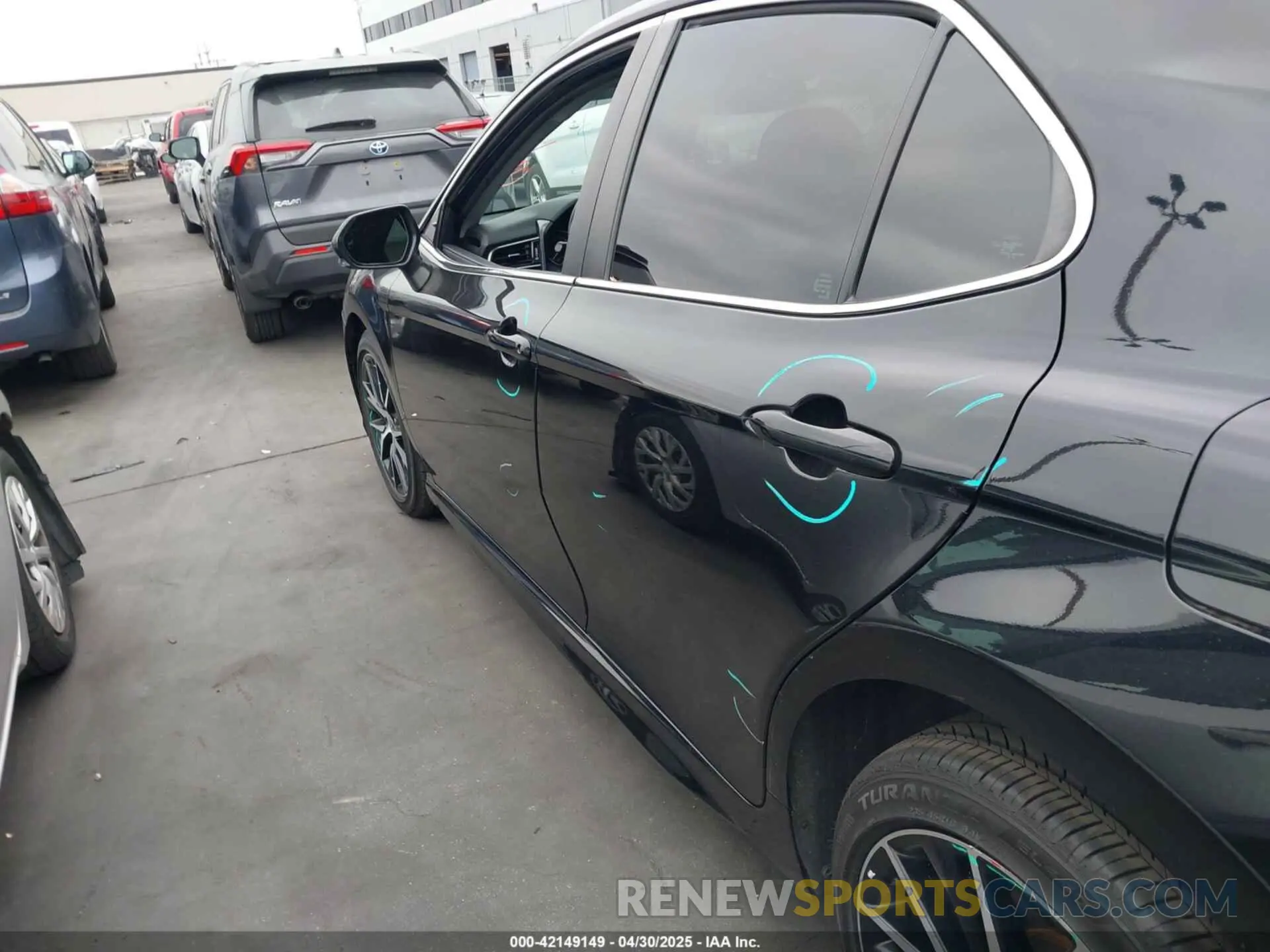 15 Photograph of a damaged car 4T1T11AK7MU546224 TOYOTA CAMRY 2021