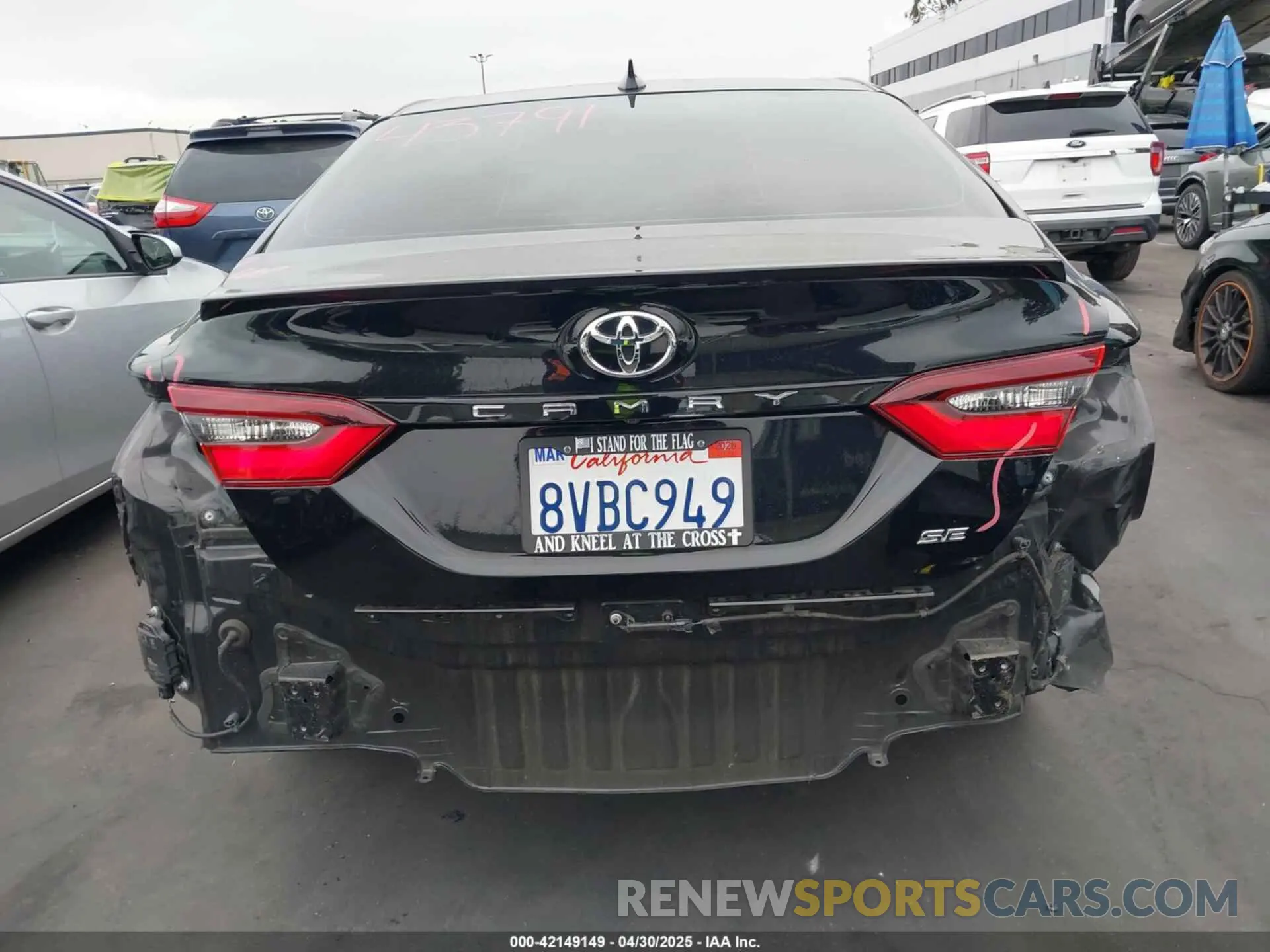 17 Photograph of a damaged car 4T1T11AK7MU546224 TOYOTA CAMRY 2021