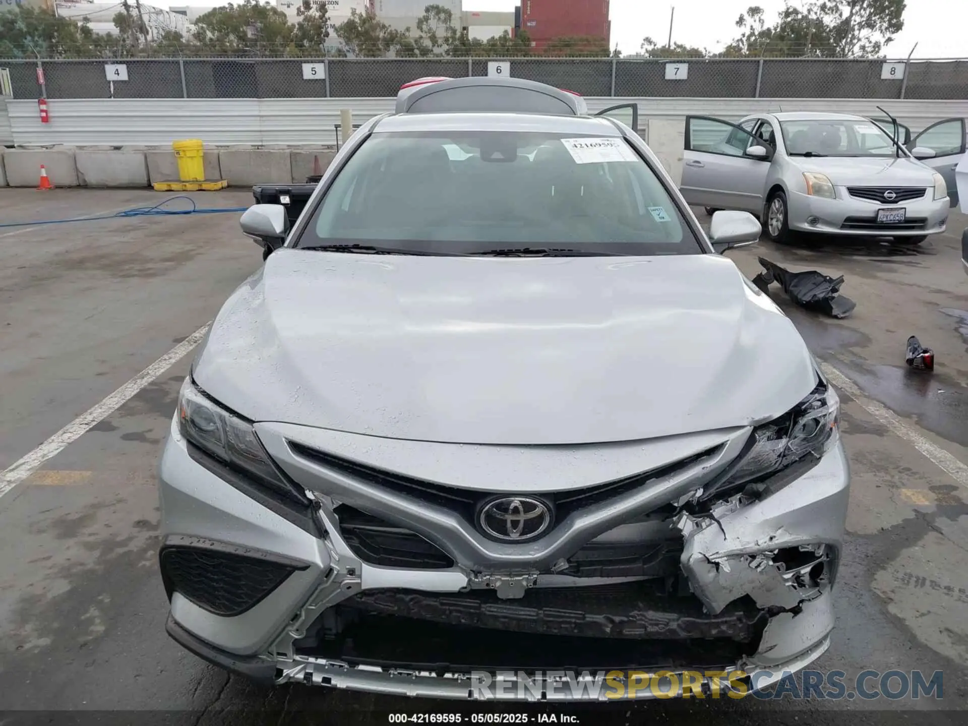 13 Photograph of a damaged car 4T1T11AK7MU563461 TOYOTA CAMRY 2021