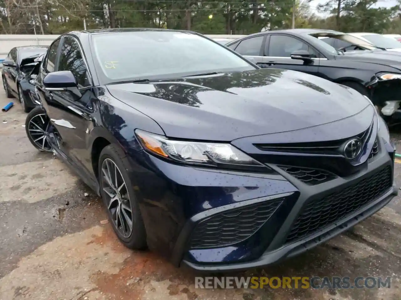 1 Photograph of a damaged car 4T1T11AK7MU574489 TOYOTA CAMRY 2021