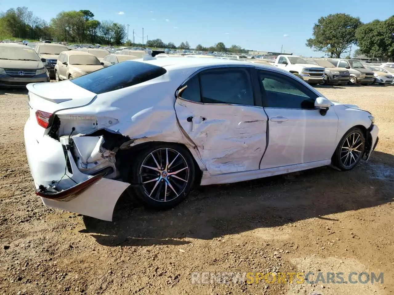 3 Photograph of a damaged car 4T1T11AK7MU576498 TOYOTA CAMRY 2021