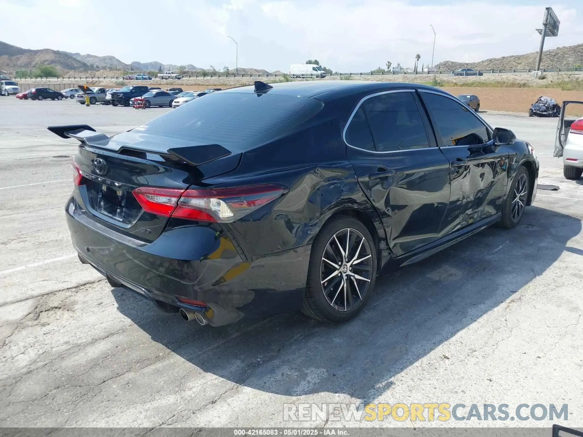 4 Photograph of a damaged car 4T1T11AK7MU615798 TOYOTA CAMRY 2021