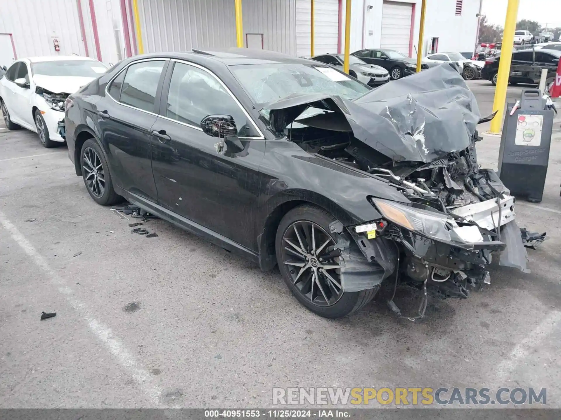 1 Photograph of a damaged car 4T1T11AK8MU408112 TOYOTA CAMRY 2021