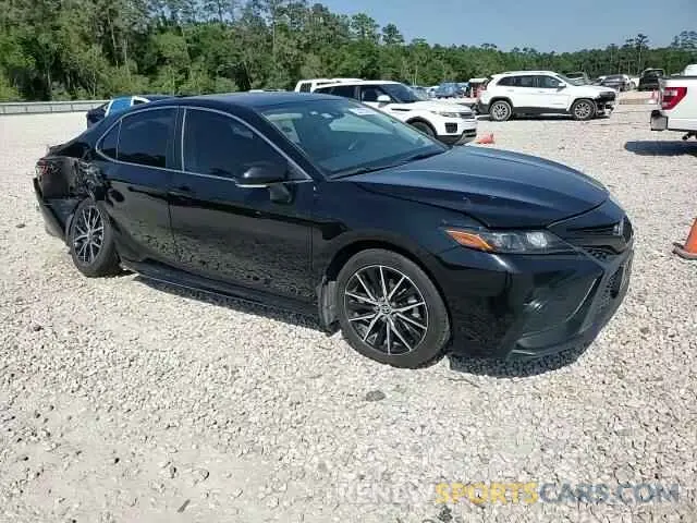 13 Photograph of a damaged car 4T1T11AK8MU437996 TOYOTA CAMRY 2021