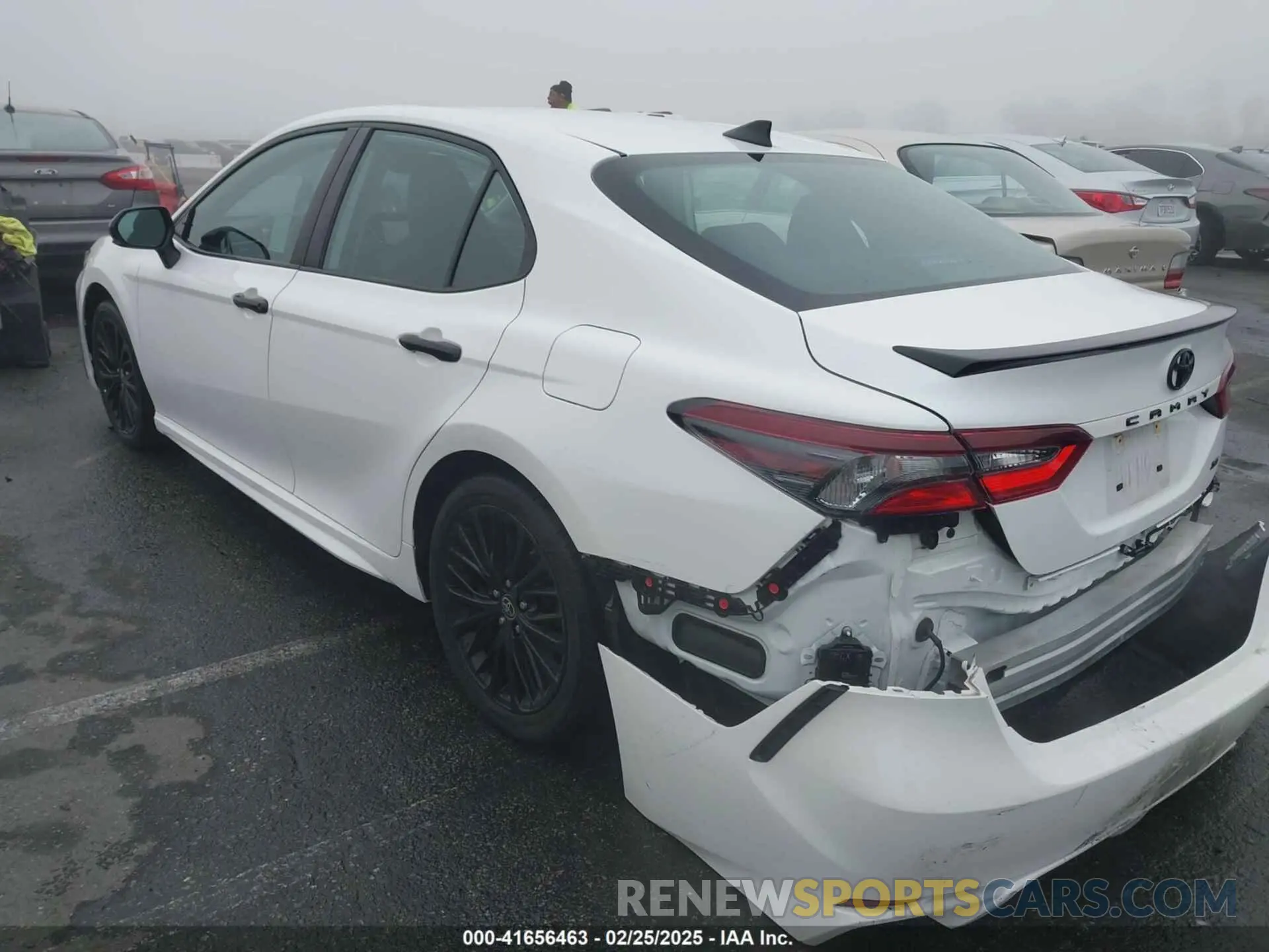 15 Photograph of a damaged car 4T1T11AK8MU443281 TOYOTA CAMRY 2021