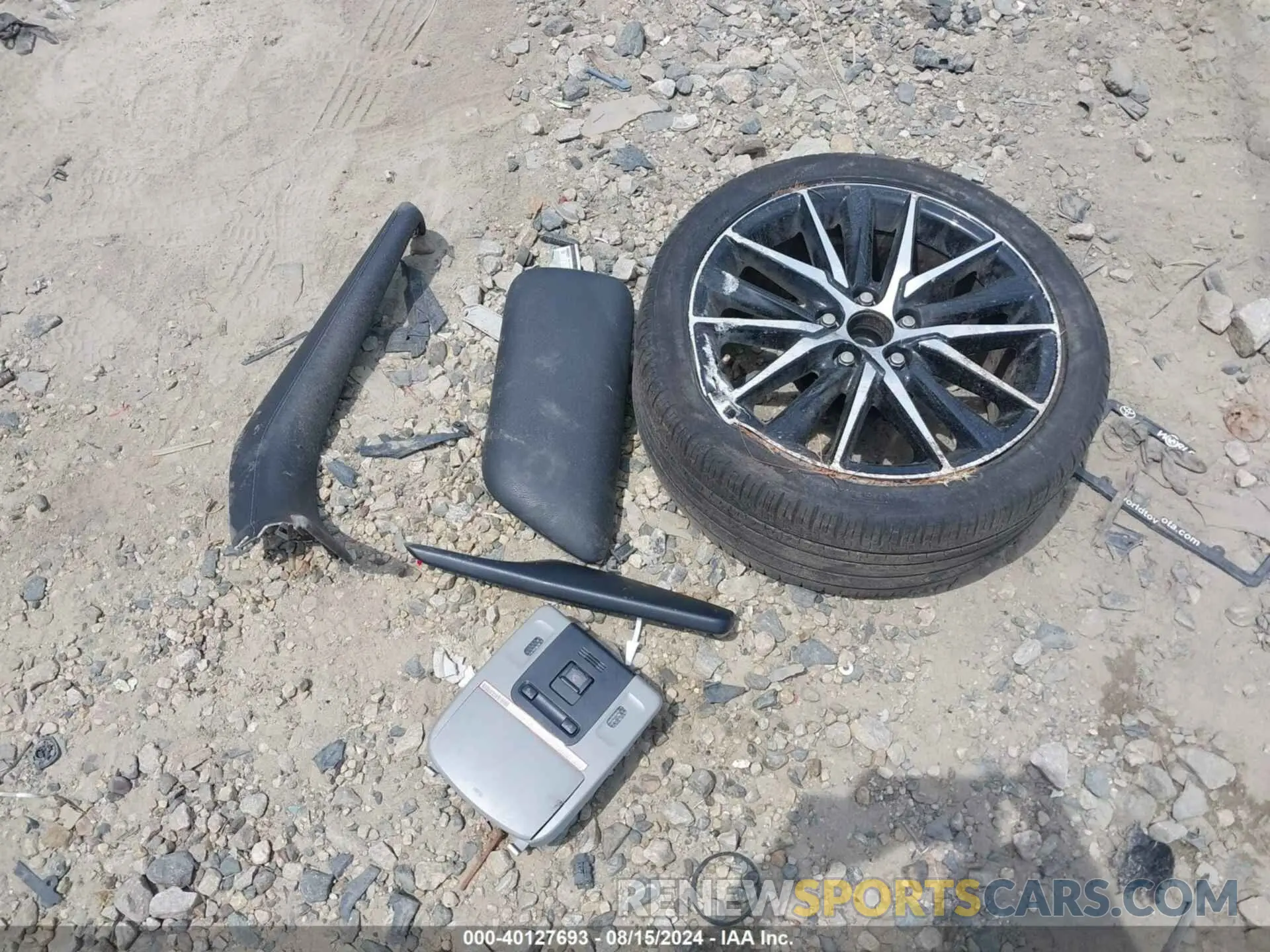 12 Photograph of a damaged car 4T1T11AK8MU479486 TOYOTA CAMRY 2021