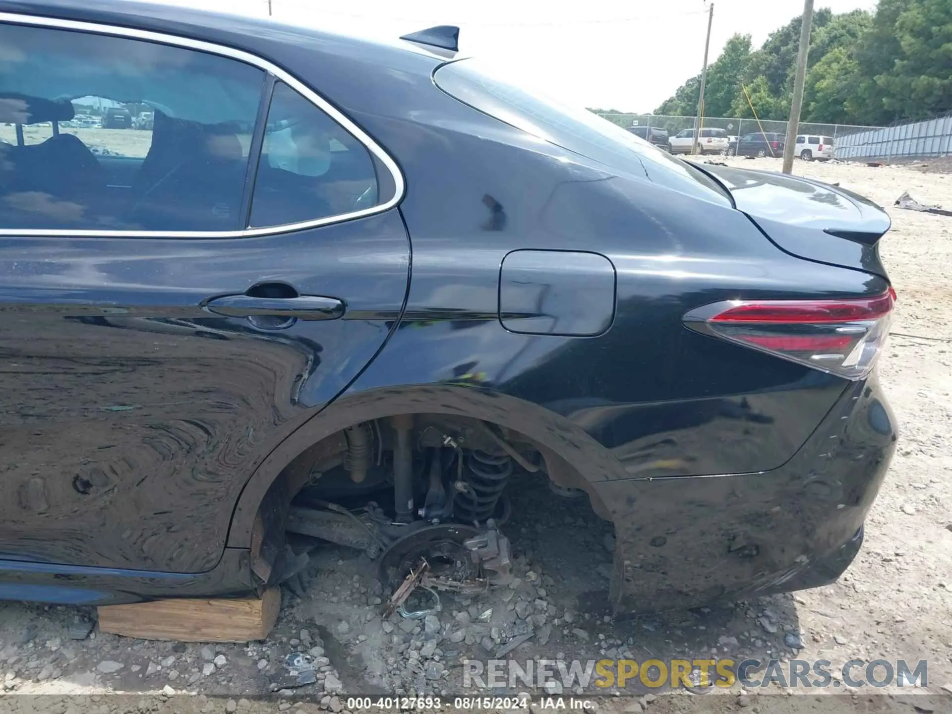 18 Photograph of a damaged car 4T1T11AK8MU479486 TOYOTA CAMRY 2021