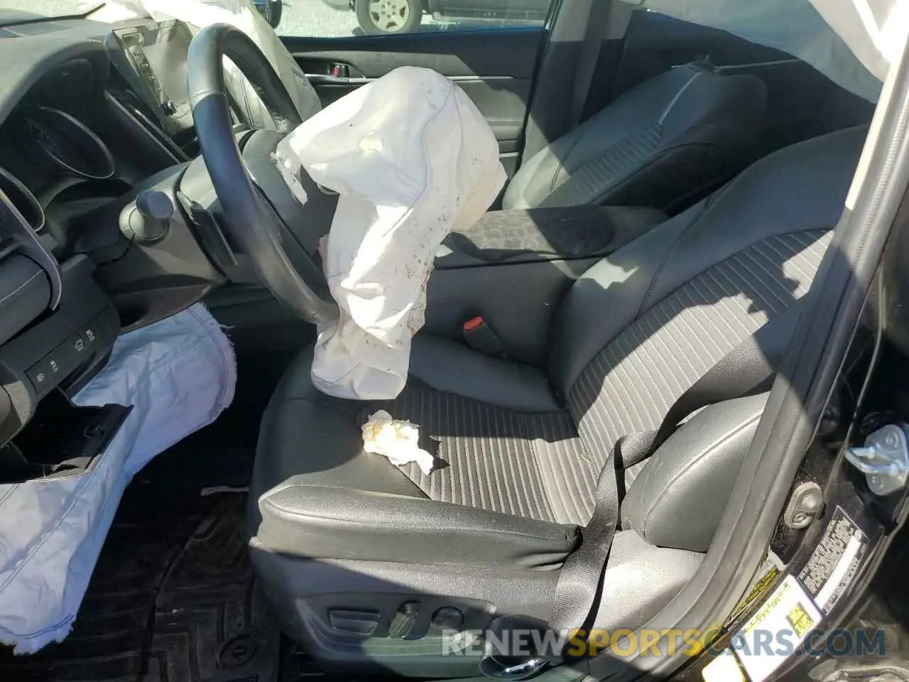 7 Photograph of a damaged car 4T1T11AK8MU490410 TOYOTA CAMRY 2021