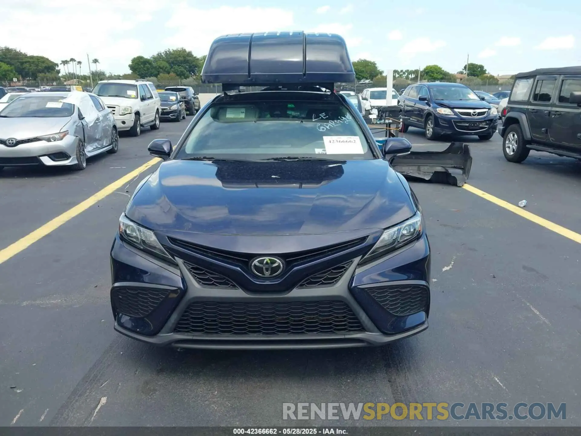 13 Photograph of a damaged car 4T1T11AK8MU493095 TOYOTA CAMRY 2021