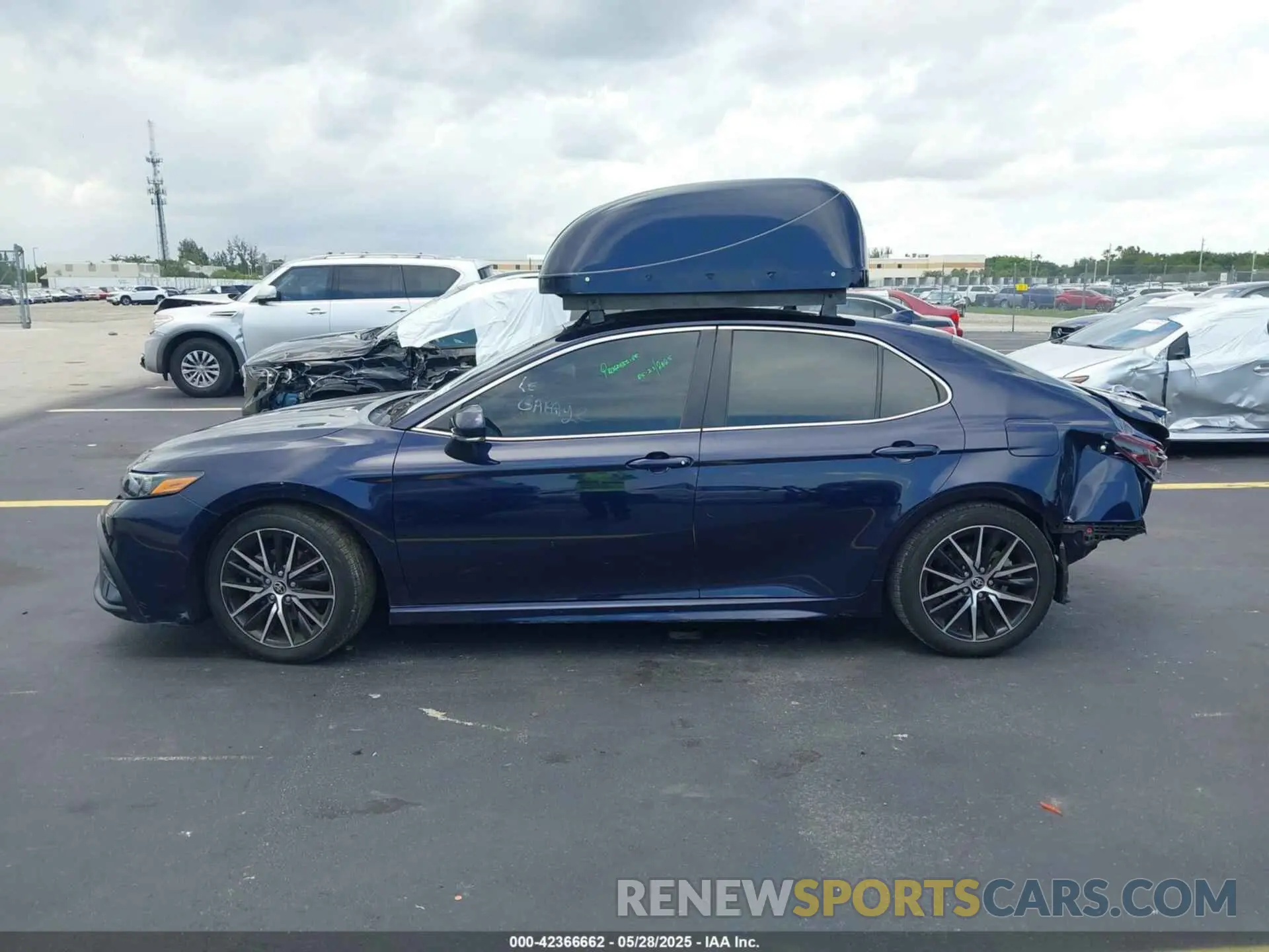 15 Photograph of a damaged car 4T1T11AK8MU493095 TOYOTA CAMRY 2021