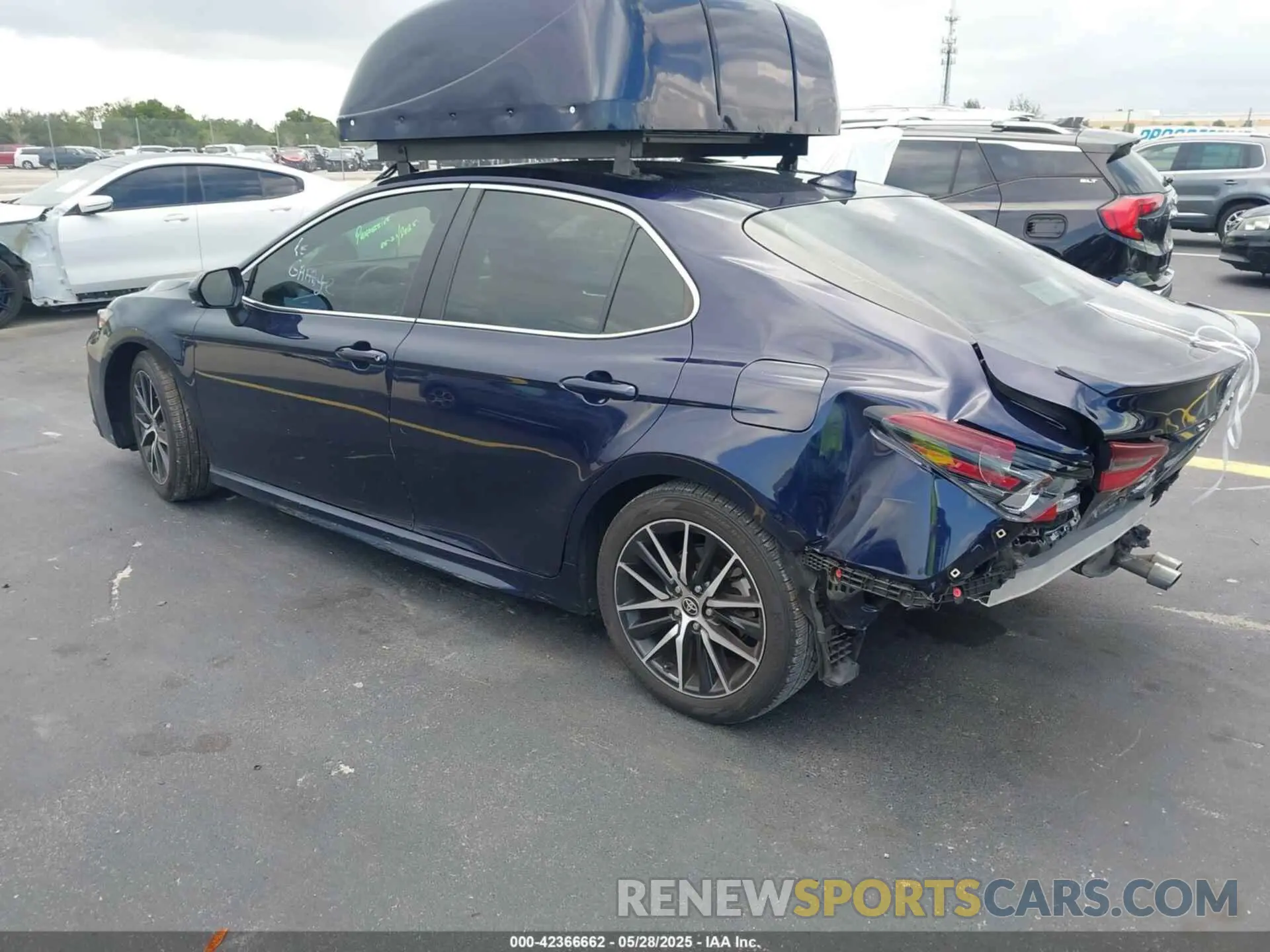 3 Photograph of a damaged car 4T1T11AK8MU493095 TOYOTA CAMRY 2021