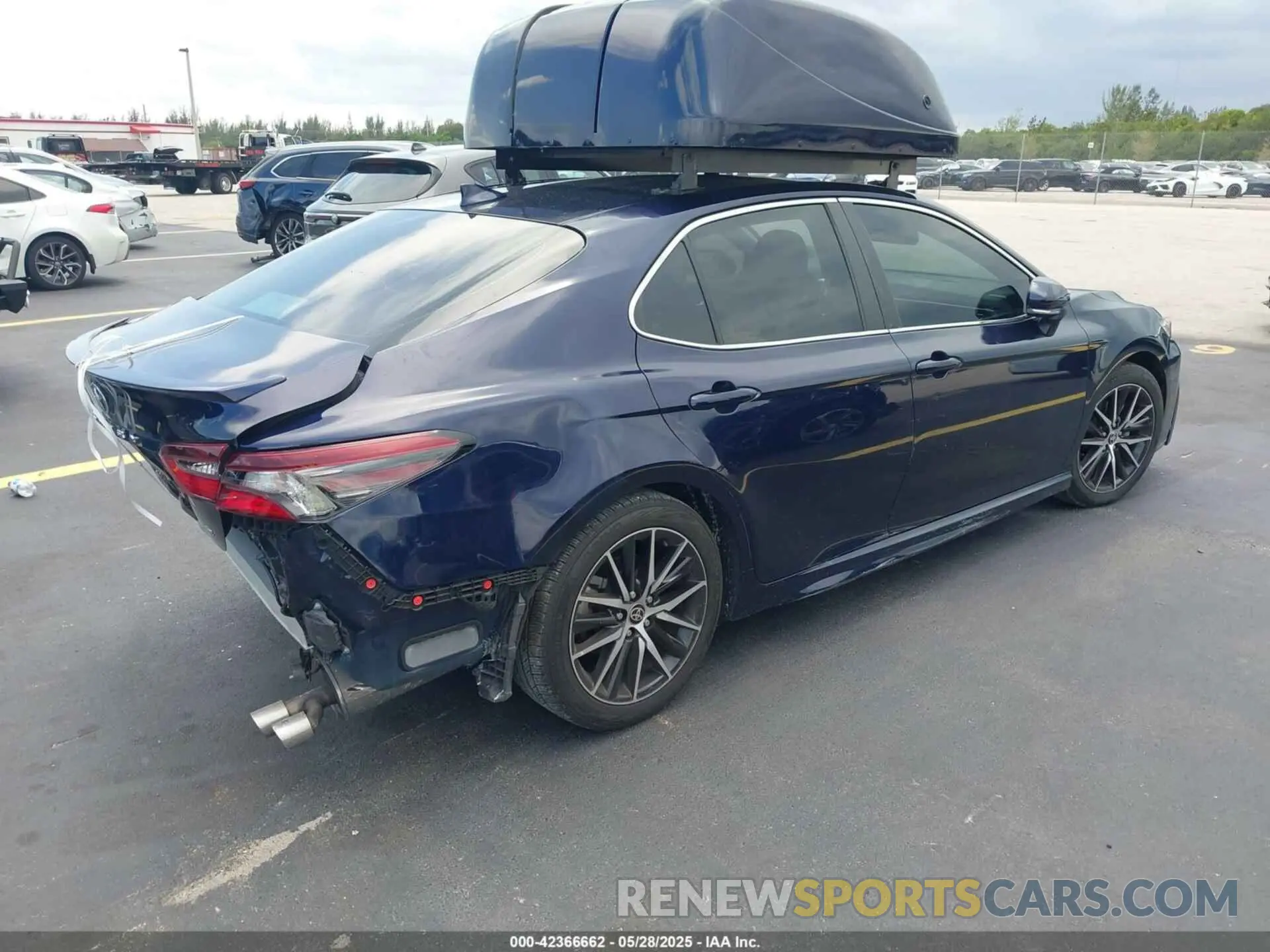 4 Photograph of a damaged car 4T1T11AK8MU493095 TOYOTA CAMRY 2021
