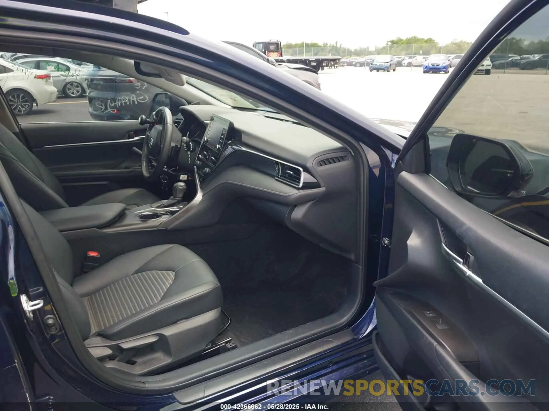 5 Photograph of a damaged car 4T1T11AK8MU493095 TOYOTA CAMRY 2021