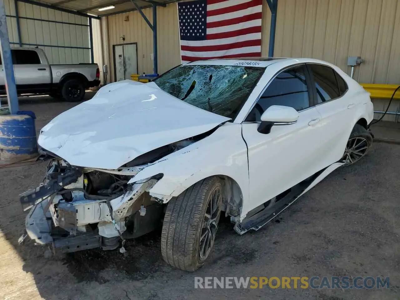 1 Photograph of a damaged car 4T1T11AK8MU544868 TOYOTA CAMRY 2021