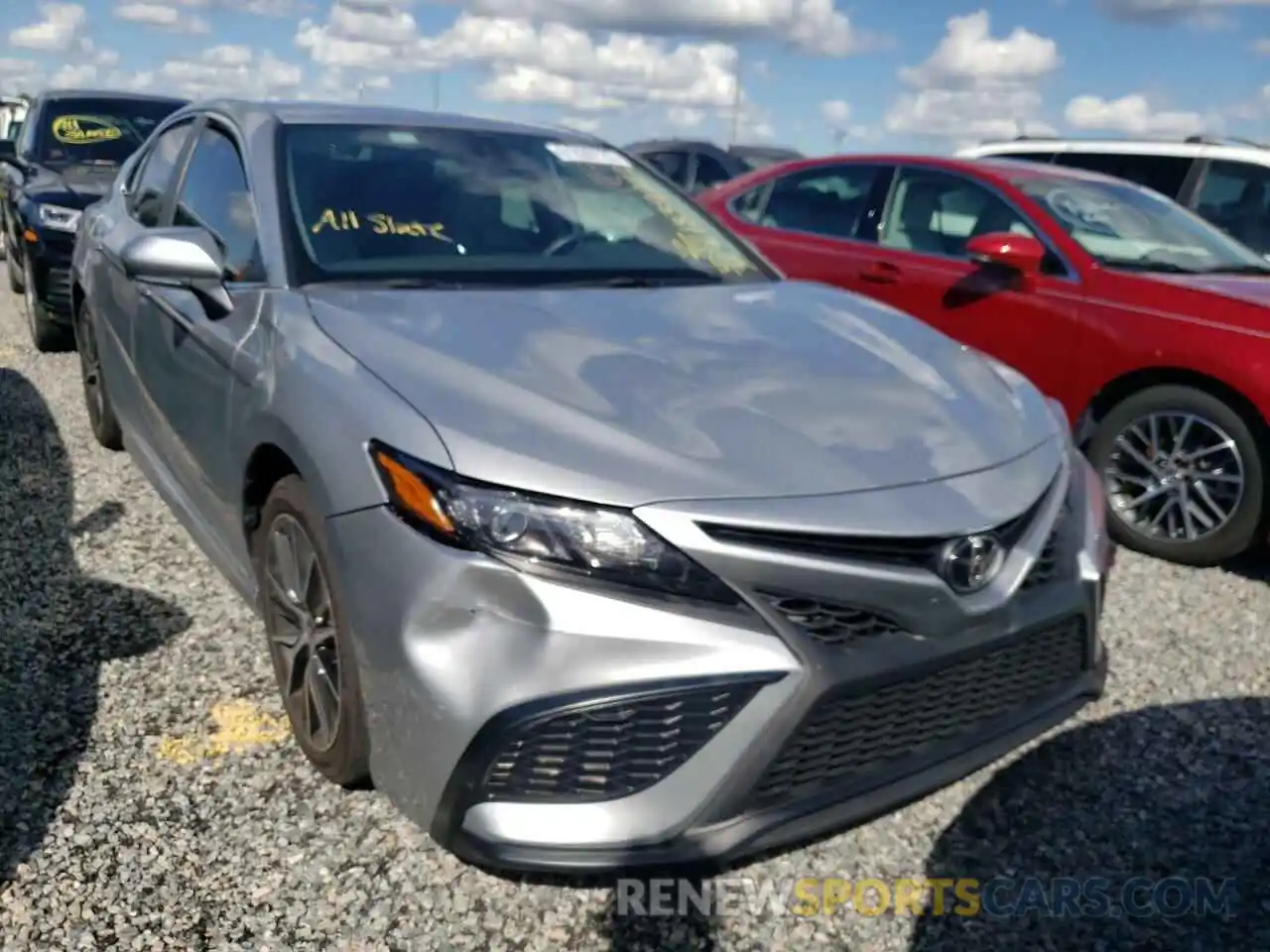 1 Photograph of a damaged car 4T1T11AK8MU566465 TOYOTA CAMRY 2021