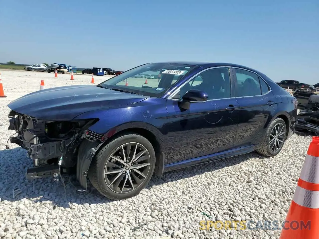 1 Photograph of a damaged car 4T1T11AK8MU575540 TOYOTA CAMRY 2021