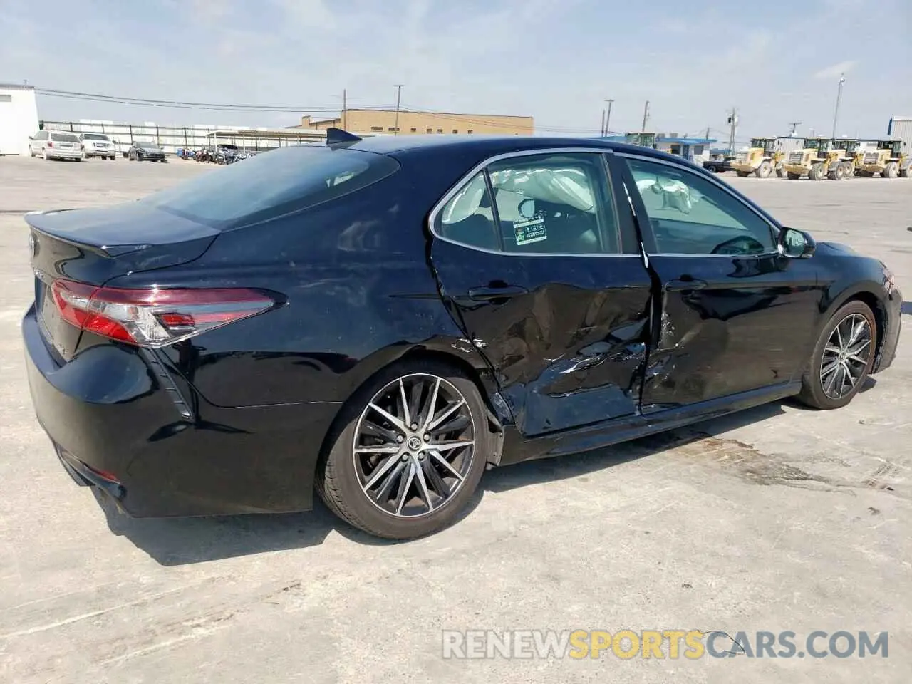 3 Photograph of a damaged car 4T1T11AK8MU592919 TOYOTA CAMRY 2021