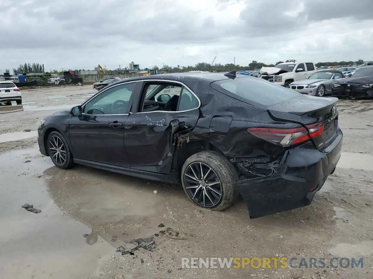 2 Photograph of a damaged car 4T1T11AK9MU565857 TOYOTA CAMRY 2021