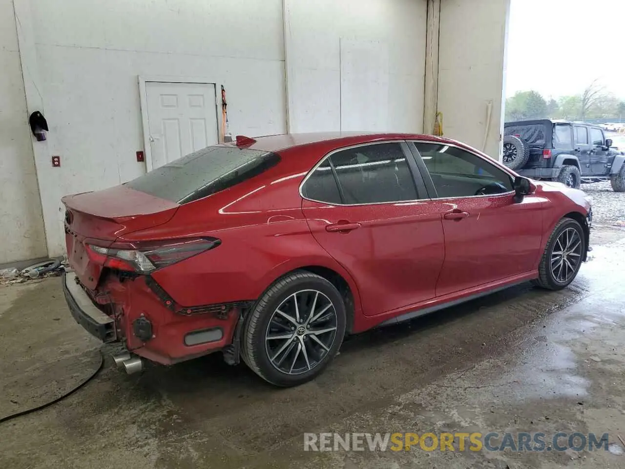 3 Photograph of a damaged car 4T1T11AKXMU495494 TOYOTA CAMRY 2021