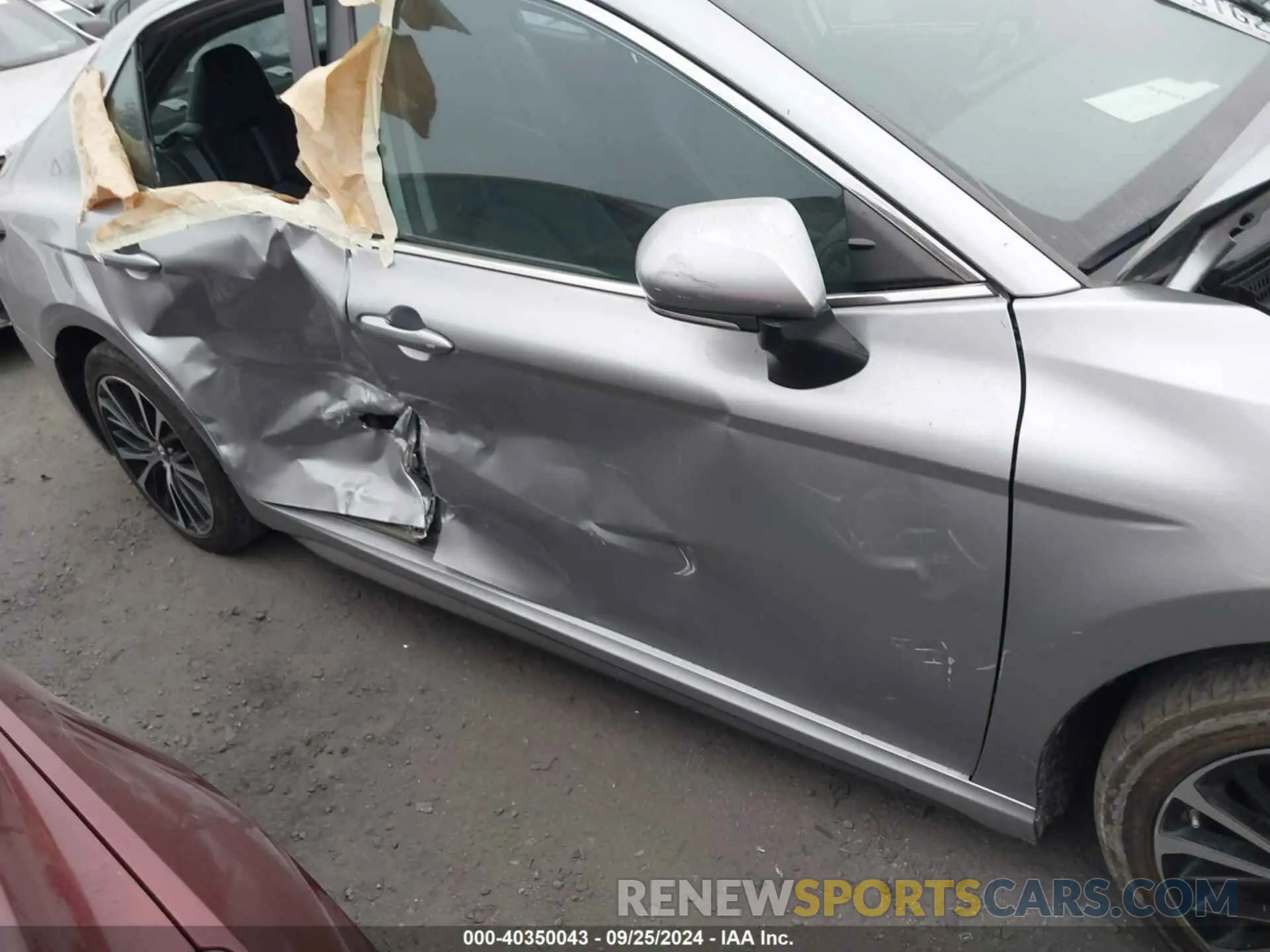 12 Photograph of a damaged car 4T1T11AKXMU539297 TOYOTA CAMRY 2021