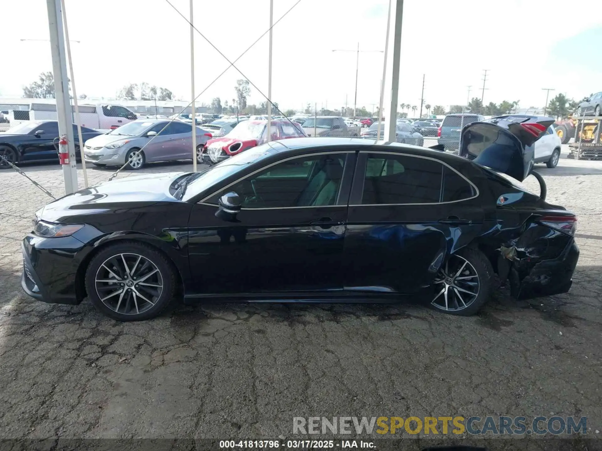 15 Photograph of a damaged car 4T1T11AKXMU552275 TOYOTA CAMRY 2021