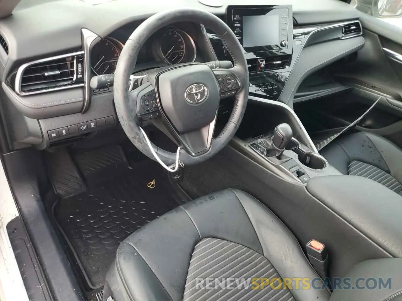 8 Photograph of a damaged car 4T1T11BK0MU035145 TOYOTA CAMRY 2021