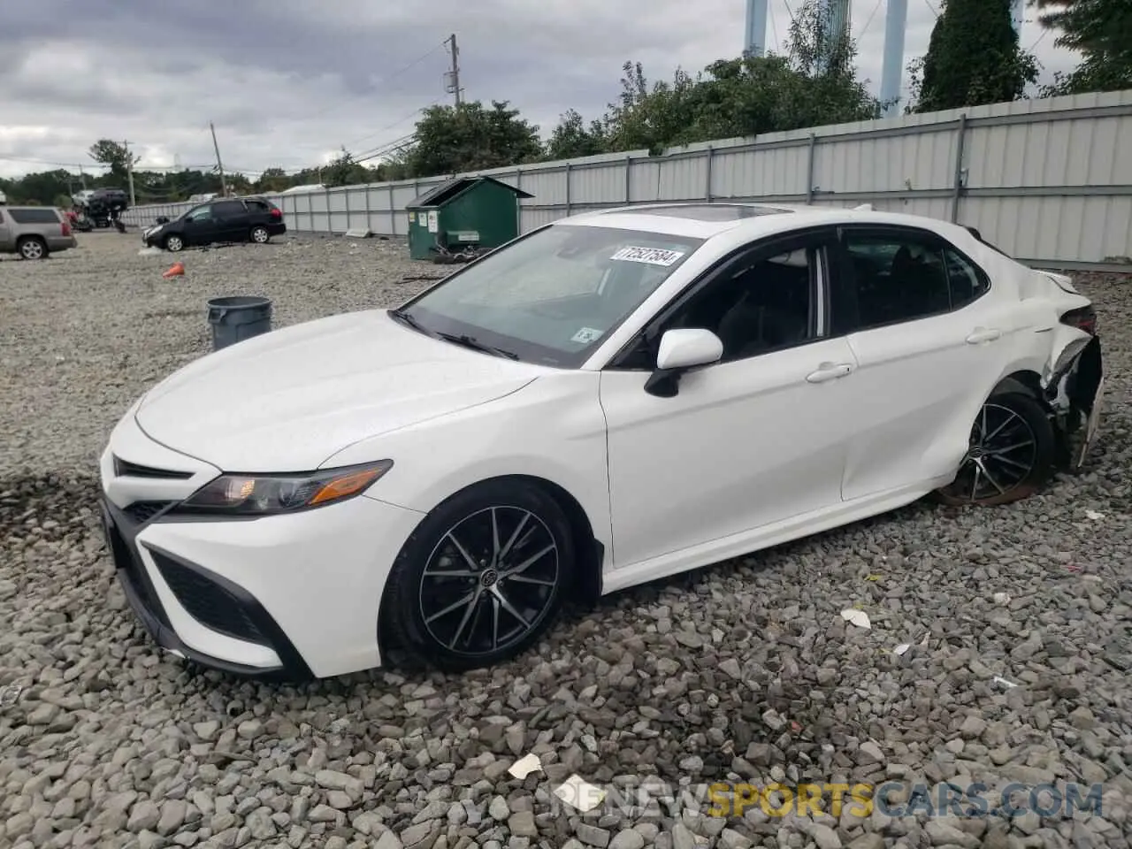 1 Photograph of a damaged car 4T1T11BK2MU025670 TOYOTA CAMRY 2021